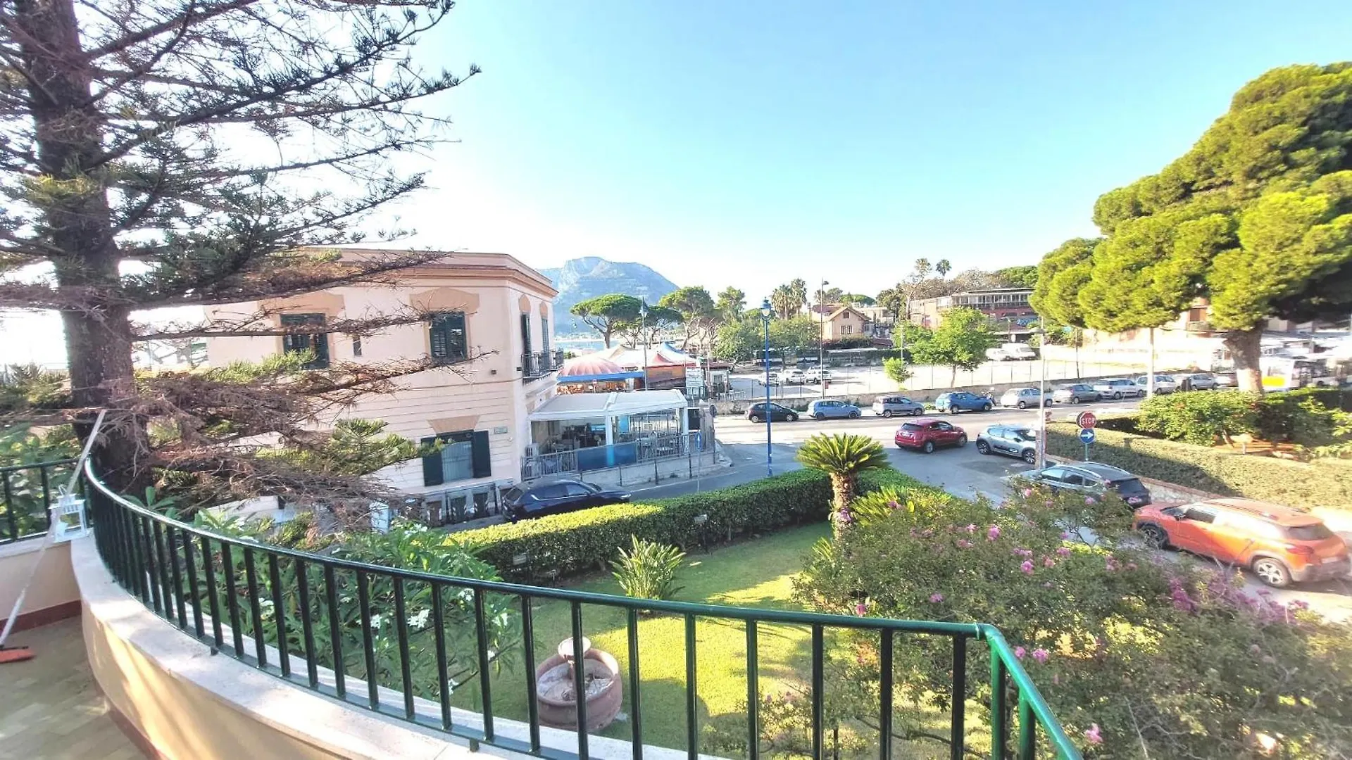Appartamento La Terrazza Del Sole Di Mondello Palermo Alloggio in famiglia