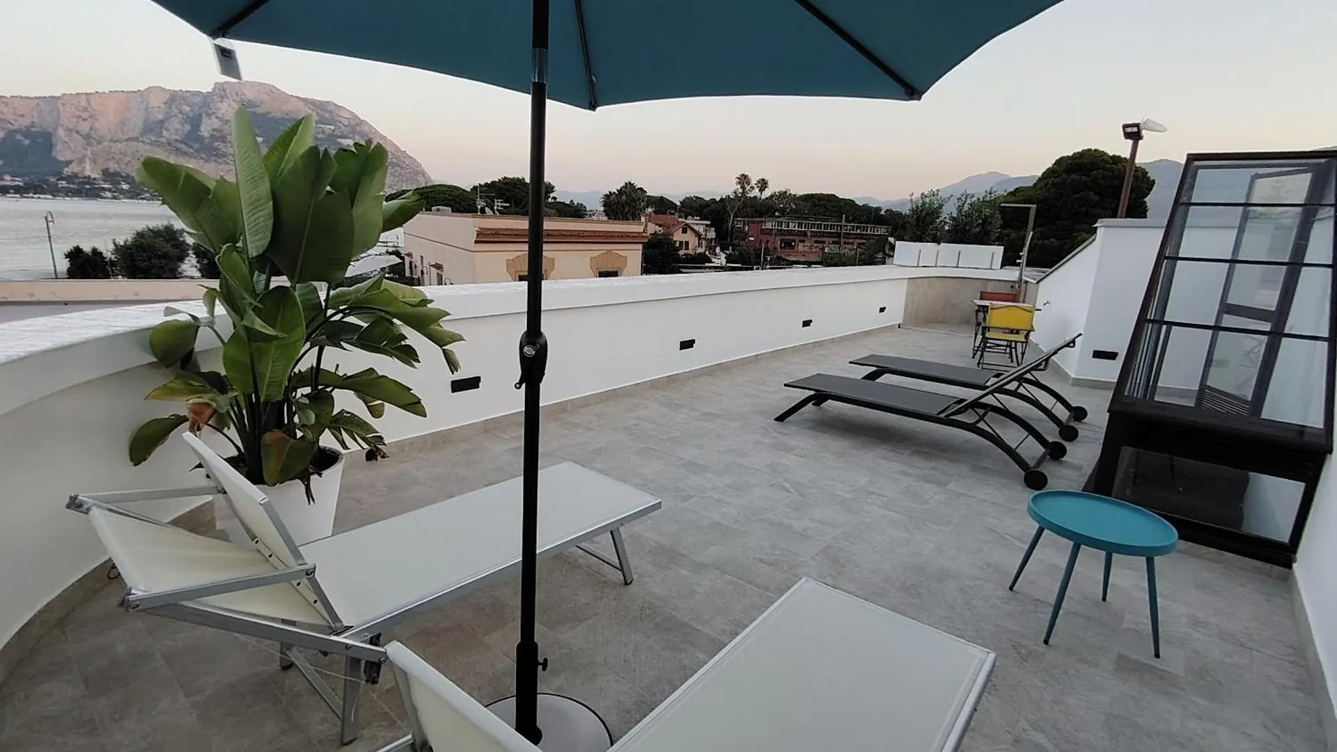 Homestay La Terrazza Del Sole Di Mondello Apartment Palermo